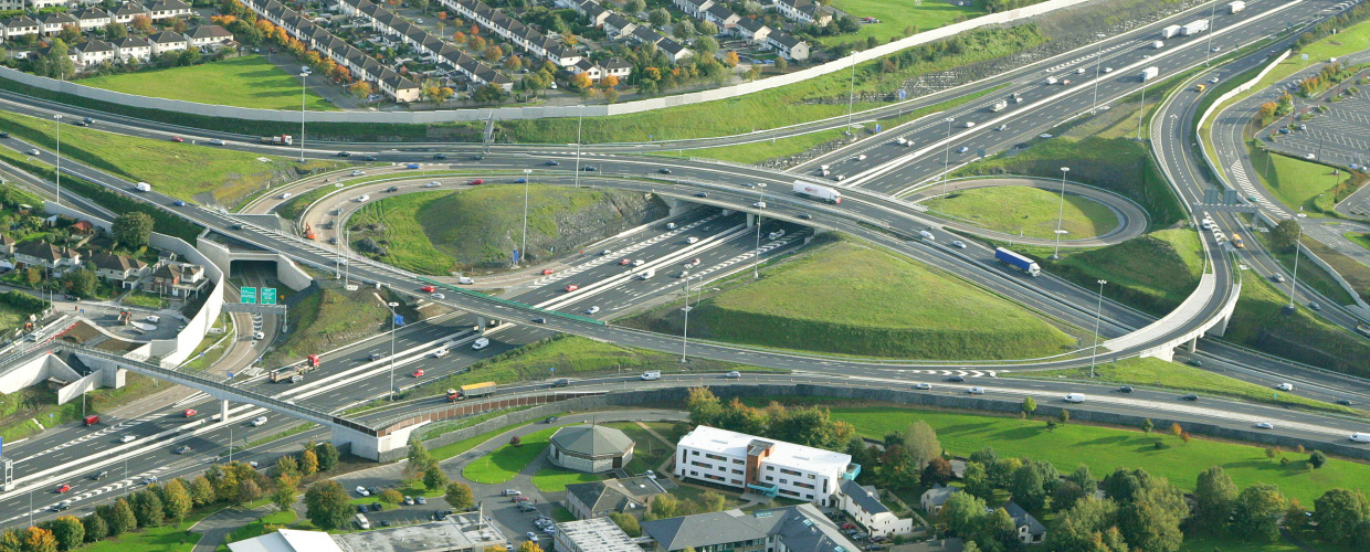 Prolungamento dell’autostrada M50, la rotonda “Red Cow”, a Dublino